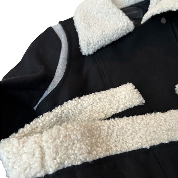 ❄️ BCBG Faux Fur Lined Jacket polyester, wool and cotton Black Med - Picture 9 of 15